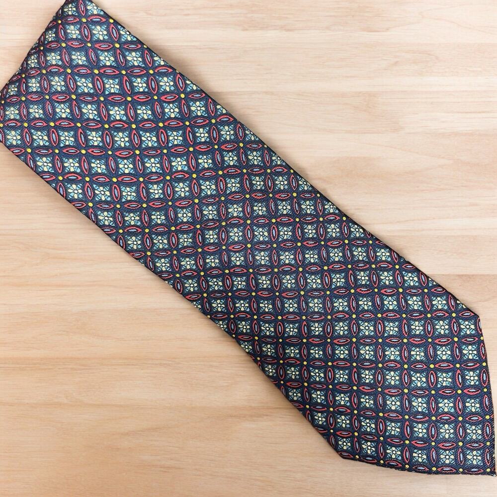 100% Silk Hermes Paris Blue and Red small Print floral foulard tie necktie